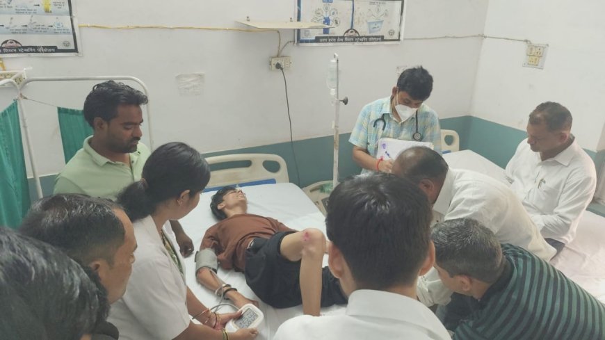 कार और बाइक की टक्कर, दो युवक गंभीर रूप से घायल