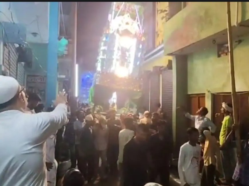 हजरत इमाम हुसैन के चेहल्लुम पर निकाले गए ताजियों में युवाओं ने दिखाए करामाती जौहर