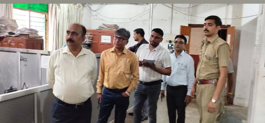 मुख्य विकास अधिकारी ने किया विकास भवन के विभिन्न कार्यालयों का निरीक्षण
