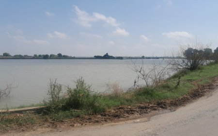 बाढ़ से रपटा डूबने के कारण कई ग्रामों का कालपी से संपर्क कटा