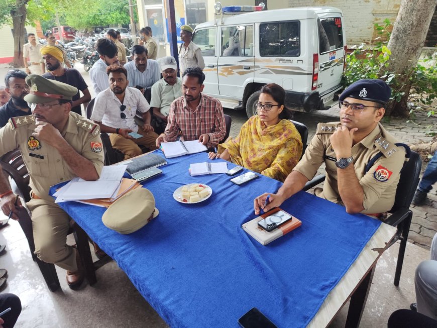 आगामी त्यौहारों को लेकर कोतवाली में शांति समिति की हुई बैठक