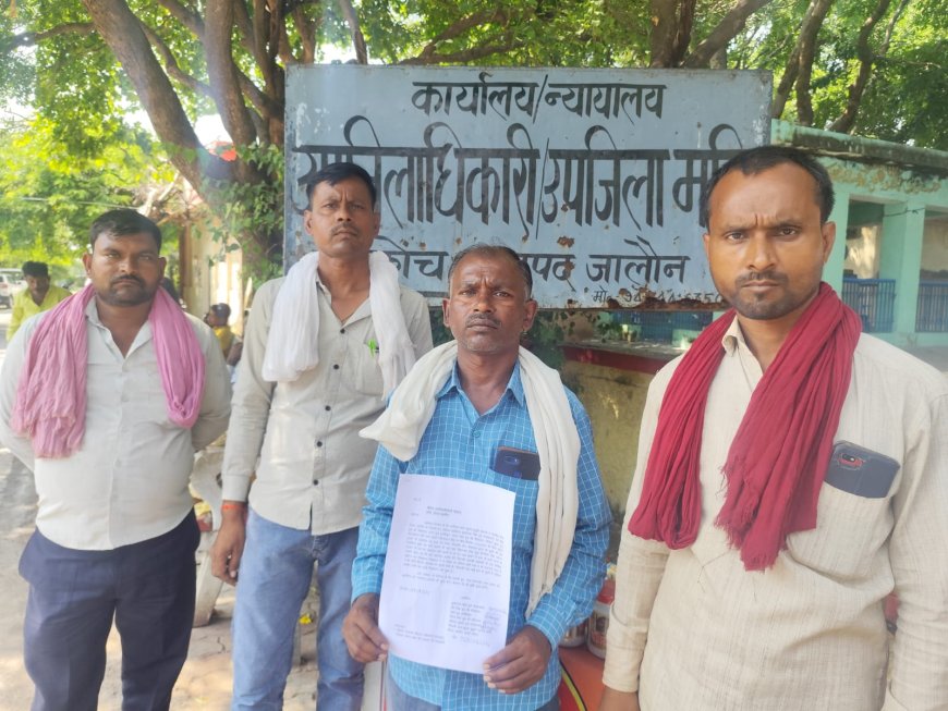 चकरोड डलवाये जाने को लेकर एस डी एम को दिया पत्र