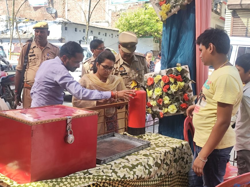 उपजिलाधिकारी ज्योति सिंह ने स्थापित देवी पंडालों का निरीक्षण कर दिए निर्देश