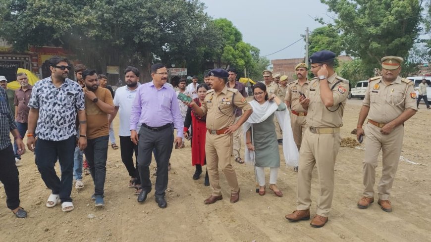 धनुतालाब में देवी प्रतिमाओं के विर्सजन व दशहरा मेला ग्राउंड का डीएम-एसपी ने किया निरीक्षण