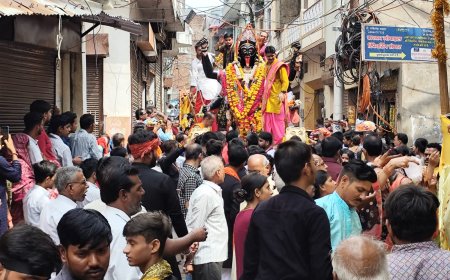 जयकारों के बीच नम आंखों ने मैया को दी बिदाई