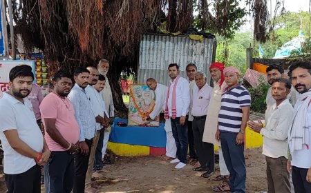 सपा ने मनायीं महाऋषि बाल्मीक जयंती