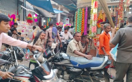 धनतेरस के दिन बाजारों में उमड़ी भीड़,जमकर हुई खरीददारी