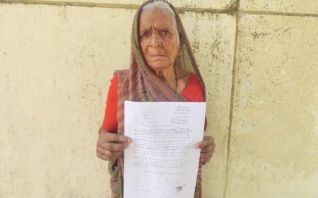 आम रास्ते मे दीवाल बनाकर रास्ता किया अवरुद्ध