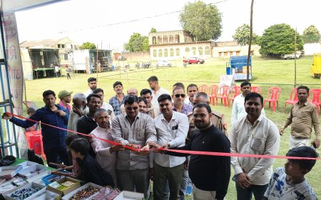 पालिकाध्यक्ष ने आतिशबाजी के अस्थाई मार्केट का उदघाटन किया