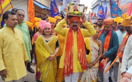 नगर में उमड़ा श्रद्धा का सैलाब, धूमधाम से निकली निशान व कलश यात्रा