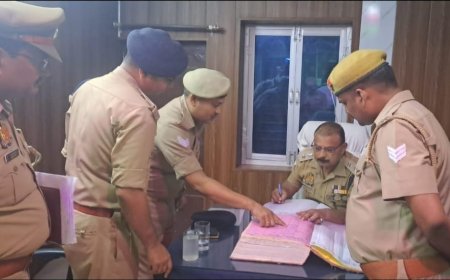 पुलिस कप्तान डॉ दुर्गेश कुमार ने कोंच कोतवाली का किया निरीक्षण