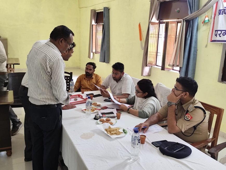 सम्पूर्ण समाधान दिवस में आयीं 24 शिकायतें मौके पर 8 का निस्तारण