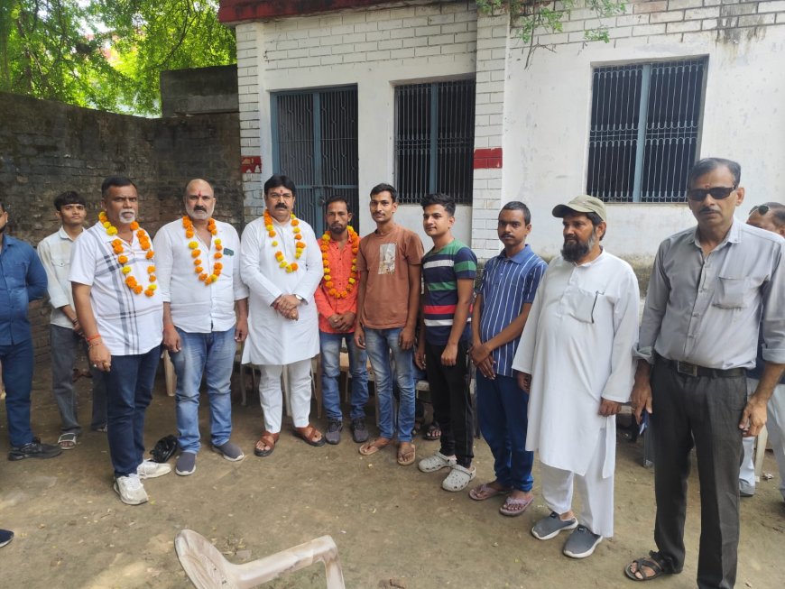 कायाकल्प योजना के तहत विद्यालय में इंटरलॉकिंग व छत निर्माण का शुभारंभ