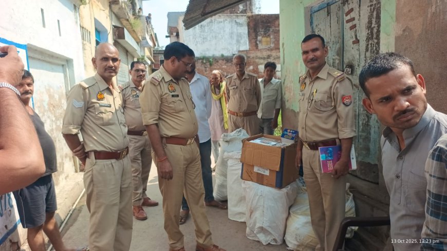 जूते चप्पल की दुकान से बरामद हुआ पटाकों का जखीरा