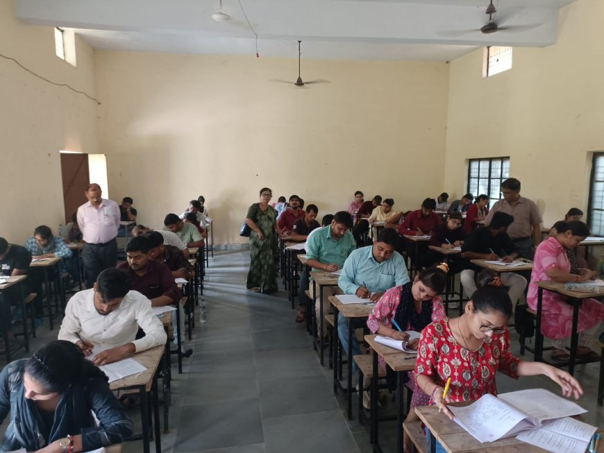 कालपी महाविद्यालय में 3 परीक्षार्थियों ने परीक्षा छोड़ी, आंतरिक उड़न दस्ता दल सक्रिय