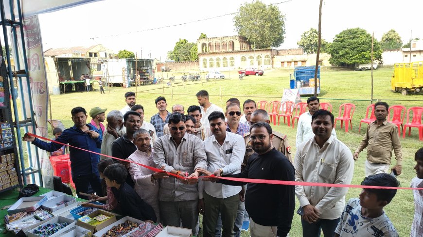 पालिकाध्यक्ष ने आतिशबाजी के अस्थाई मार्केट का उदघाटन किया