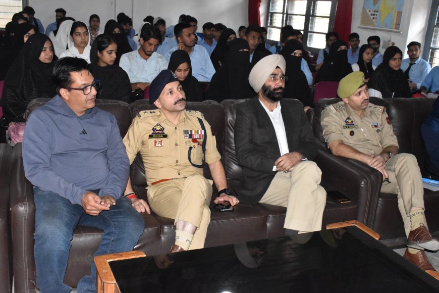 सरकारी डिग्री कॉलेज पुंछ में सरदार वल्लभभाई पटेल जी की जयंती पर राष्ट्रीय एकता संगोष्ठी का हुआ आयोजन ,