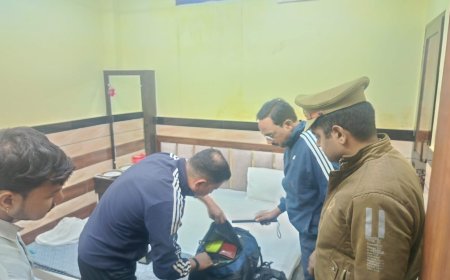 दिल्ली ब्लास्ट के बाद पुलिस ने देर रात चलाया चेकिंग अभियान