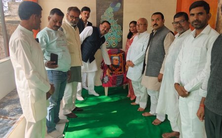 नगर कांग्रेस कमेटी ने मनाई नेहरू जयंती