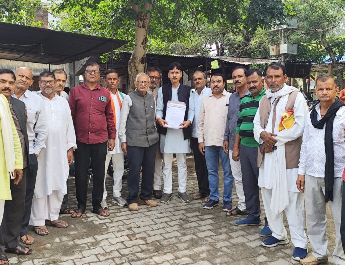 किसानों के प्रति राजनैतिक दलों का उमड़ा प्रेम मुआवजा दिलाये जाने की लगी होड़