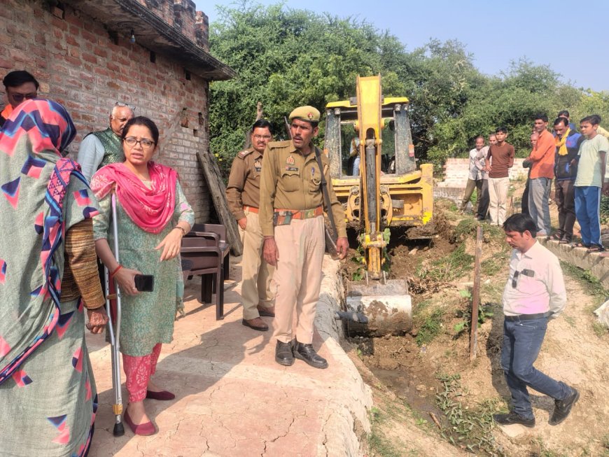 तहसील के ग्राम अंडा में जलभराव की समस्या का हुआ समाधान