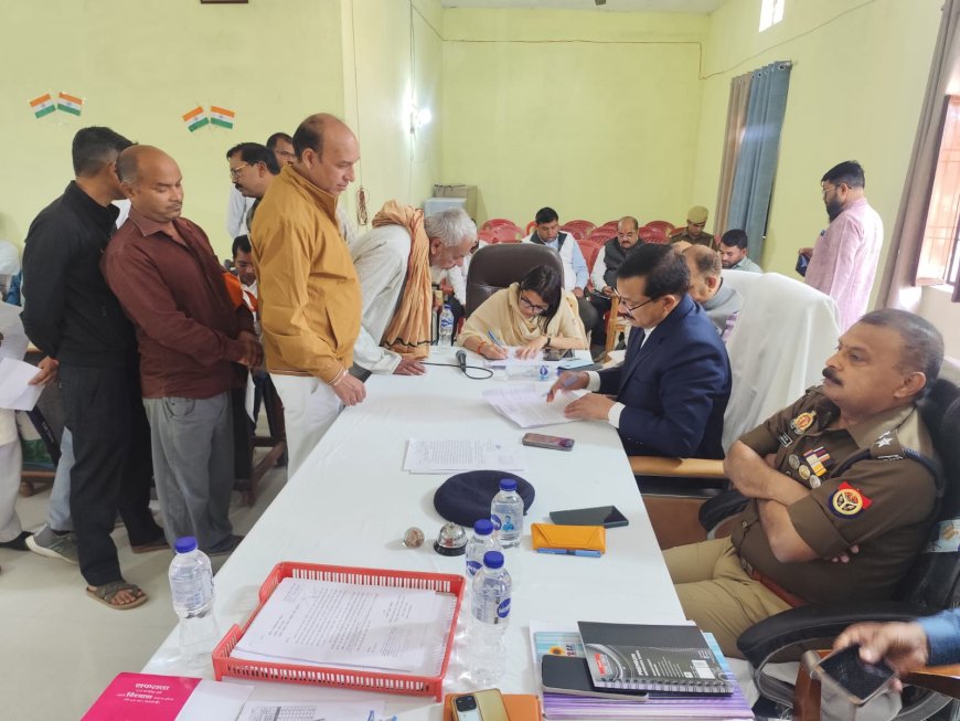 सम्पूर्ण समाधान दिवस में आयीं 32 शिकायतें,मौके पर 8 का निस्तारण