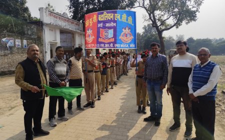 एड्स जागरूकता को लेकर एनसीसी कैडेट उतरे सड़कों पर