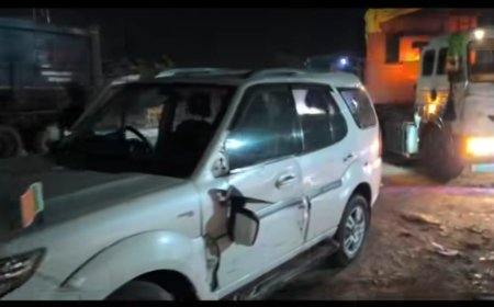 ट्रक और सफारी कार की भिड़ंत में पूर्व विधायक के पुत्र बाल बाल बचे