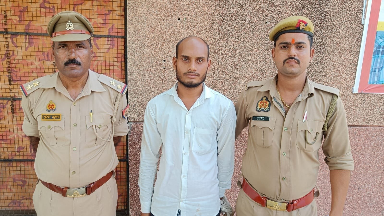 थाना कदौरा पुलिस ने ₹25,000 के इनामिया वांछित अभियुक्त को दबोचा