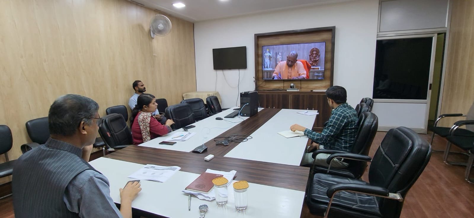 विकसित उत्तर प्रदेश @2047 : आत्मनिर्भर मॉडल को मुख्यमंत्री योगी आदित्यनाथ ने बताया विकास की आधारशिला