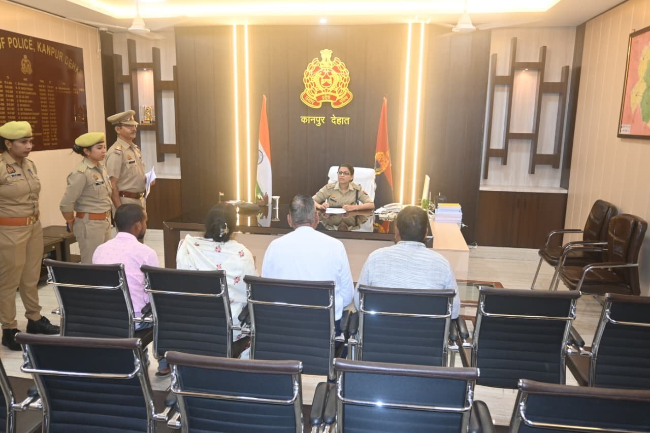 पुलिस अधीक्षक व अपर पुलिस अधीक्षक ने की जनसुनवाई