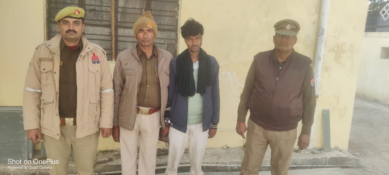 जिला बदर अपराधी को पुलिस ने गिरफ्तार कर भेजा जेल