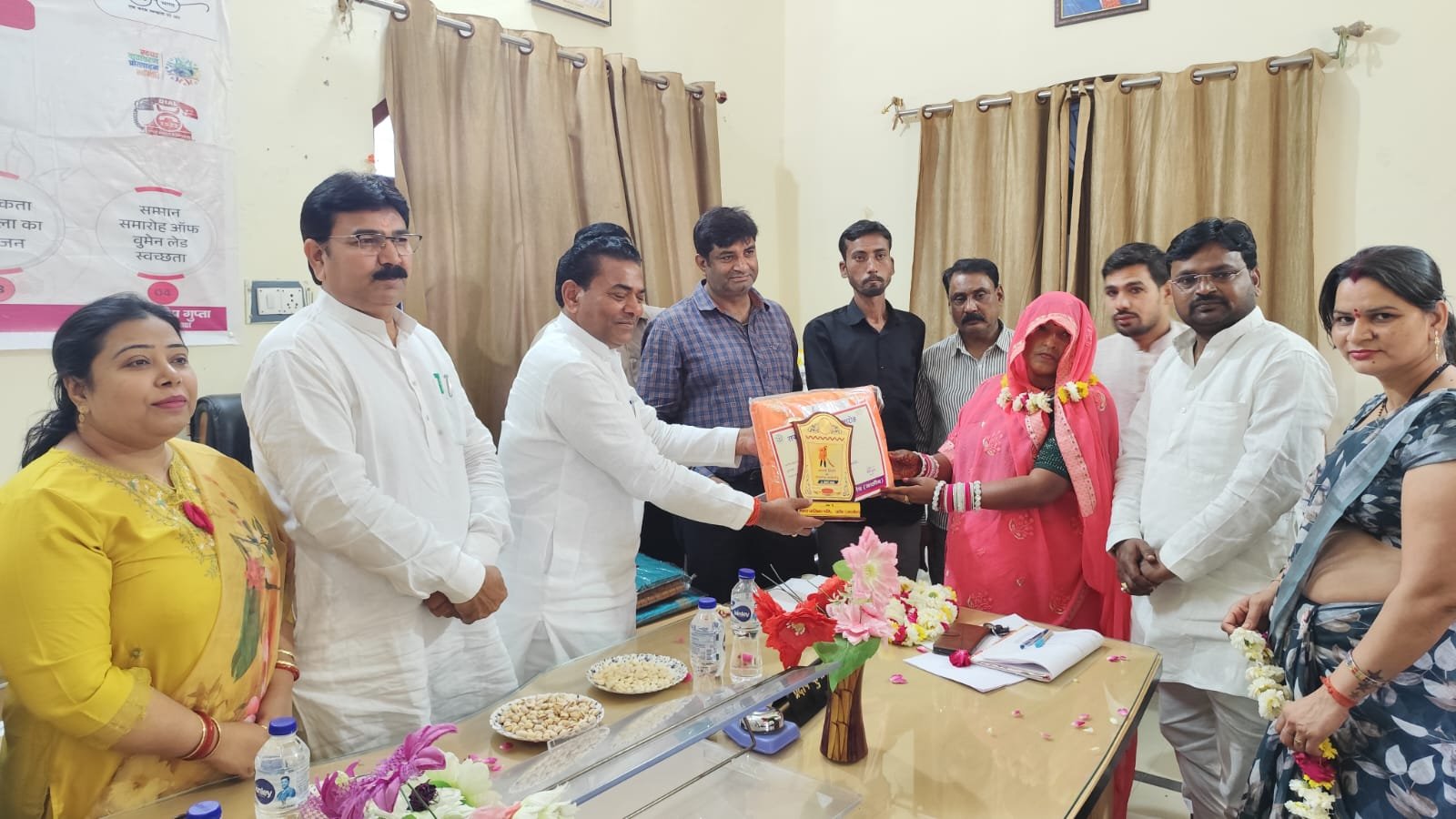 नगर पालिका सभागार में सफाई मित्र सम्मान समारोह का हुआ आयोजन