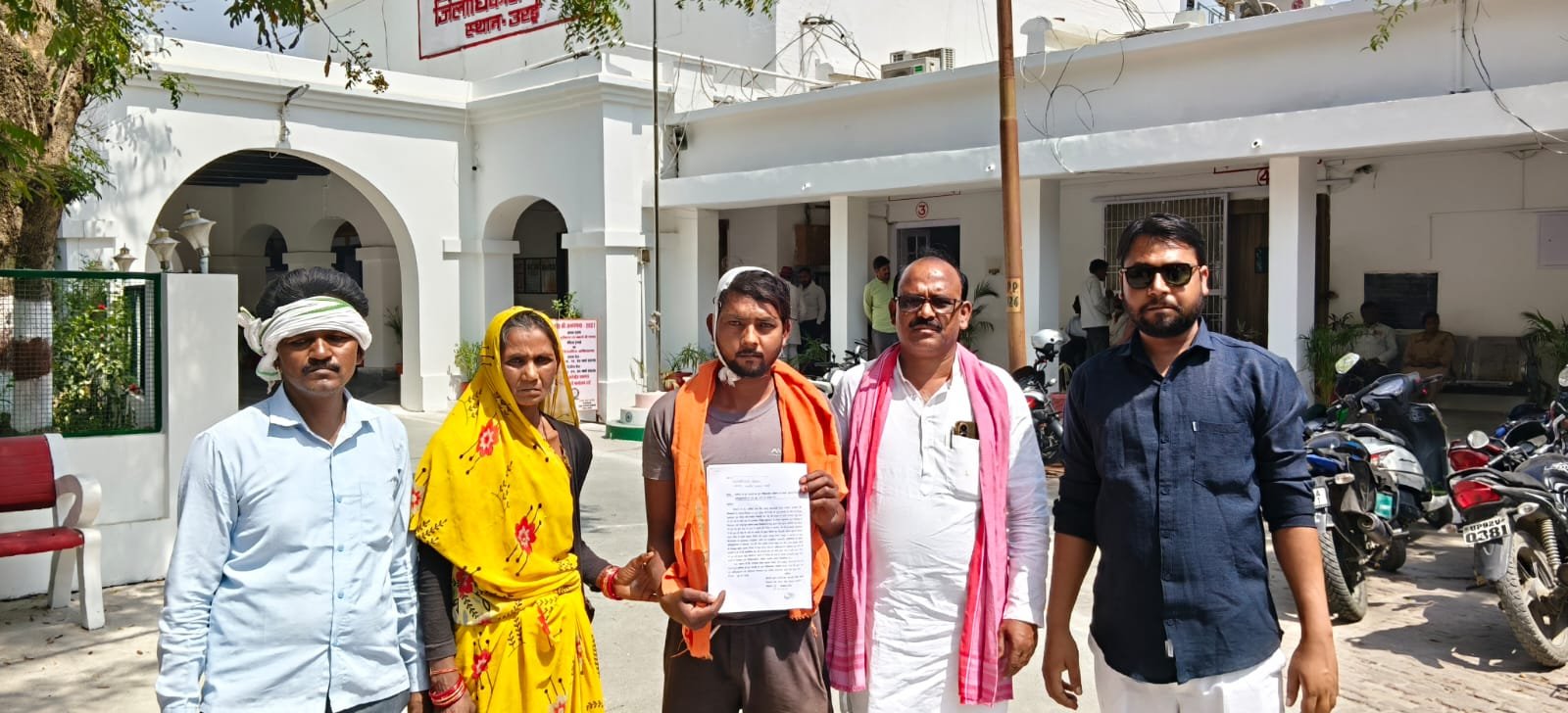 दलित युवक पर दबंगों का क्रूर हमला: एफआईआर में 3 आरोपी गायब