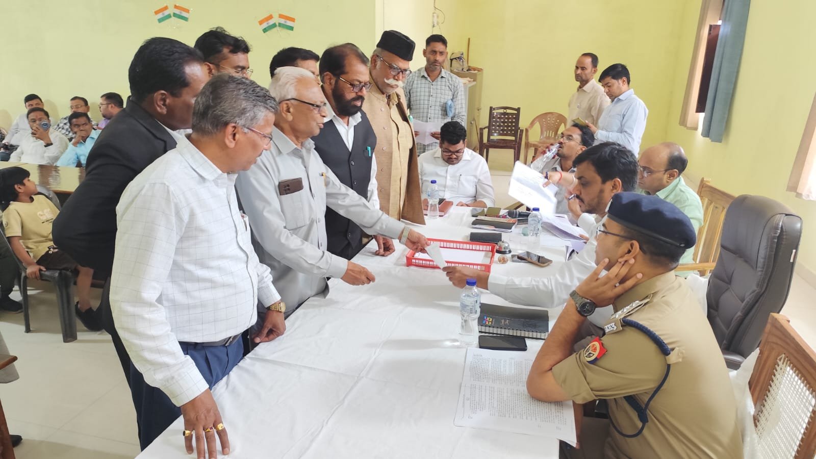 सम्पूर्ण समाधान दिवस में आयीं 18 शिकायतें मौके पर 03 का निस्तारण