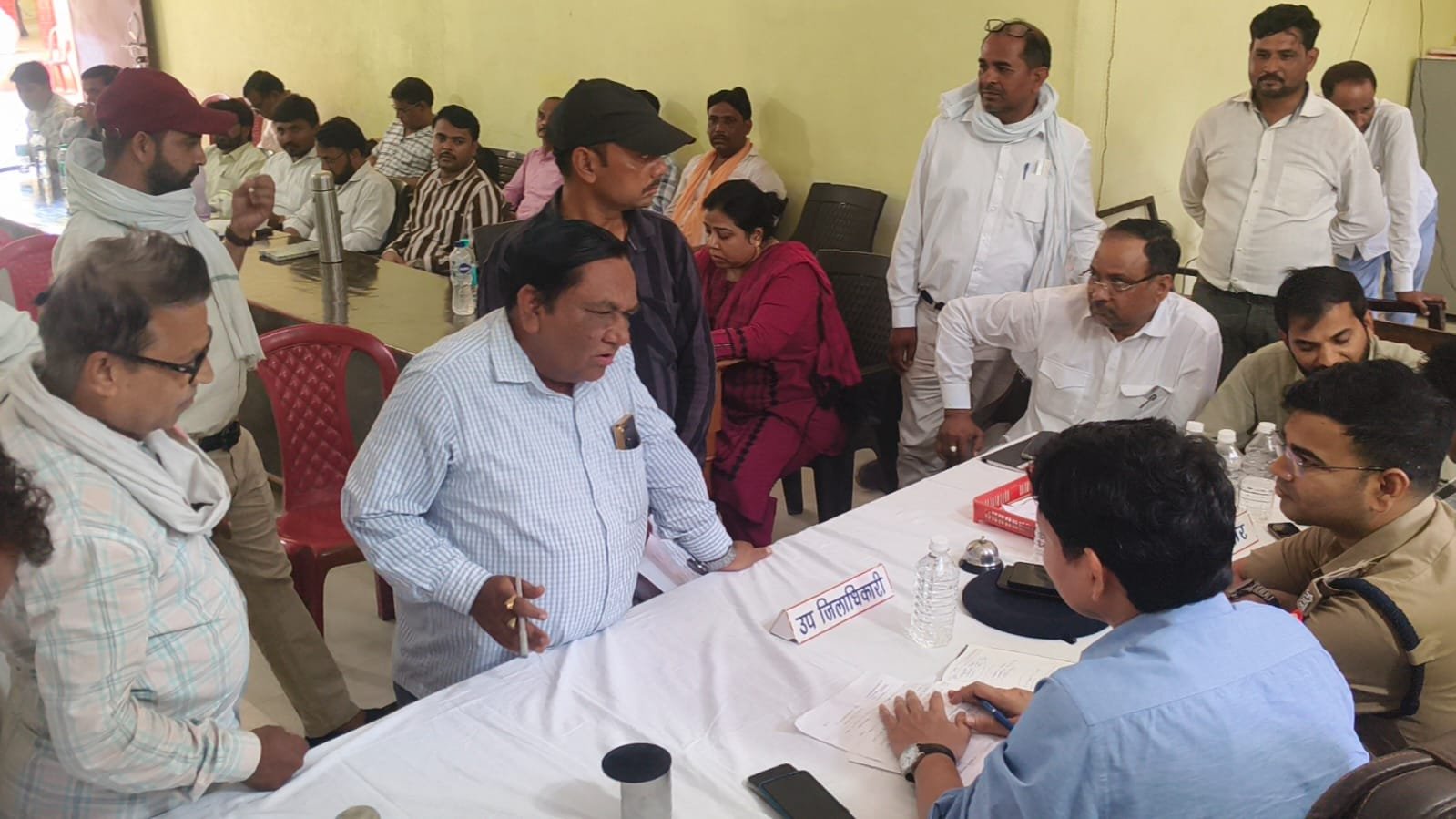 सम्पूर्ण समाधान दिवस में आयीं 28 शिकायतें, मौके पर 6 का निस्तारण