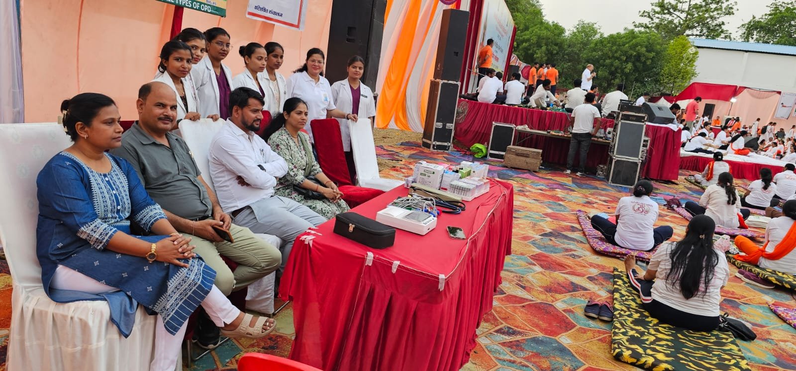 गंगागंज के मिनी स्टेडियम में अंतर्राष्ट्रीय योग दिवस पर विशाल योग शिविर का आयोजन