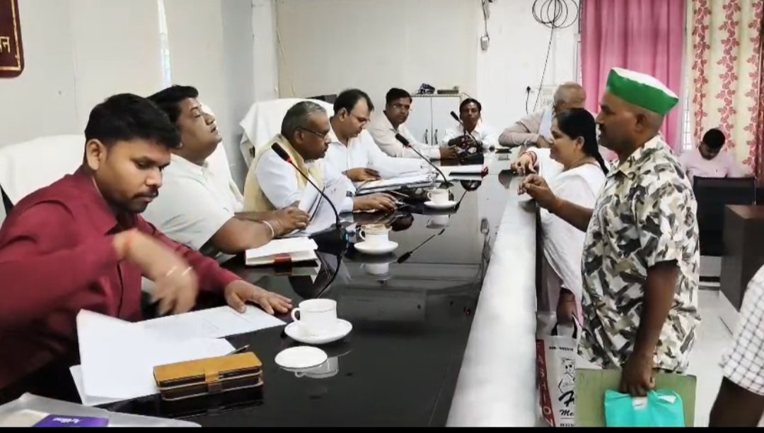 आयोग के सदस्य ने जनसुनवाई कर समस्याओं के त्वरित निस्तारण के दिए निर्देश