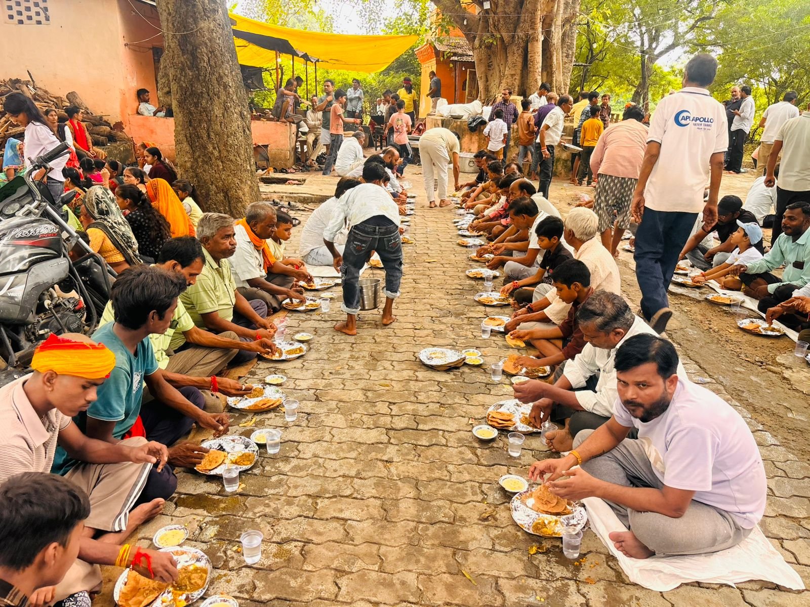 बख्शेश्वर महादेव मंदिर पर हुआ विशाल भण्डारे का आयोजन