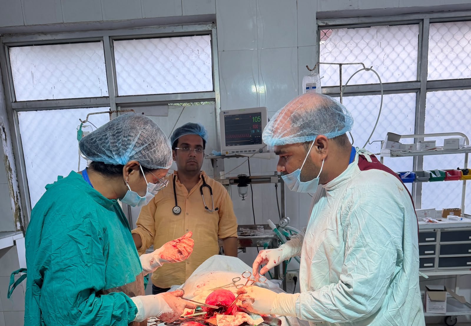 सीएचसी में सफलता पूर्वक दो महिलाओं के हुये सीजर ऑपरेशन