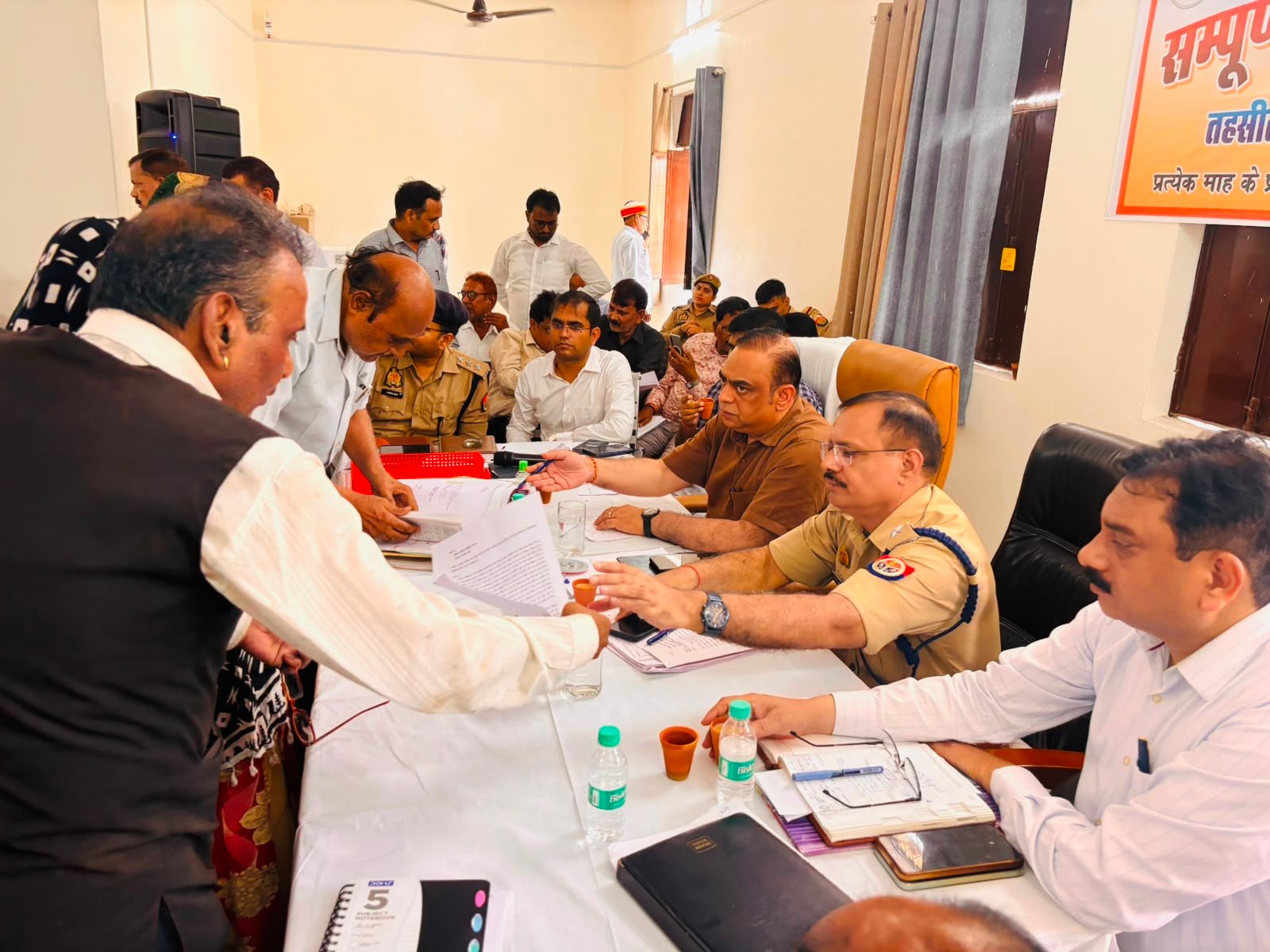 संपूर्ण समाधान दिवस में आई 62 शिकायत, मौके पर केवल सात शिकायतों का निस्तारण