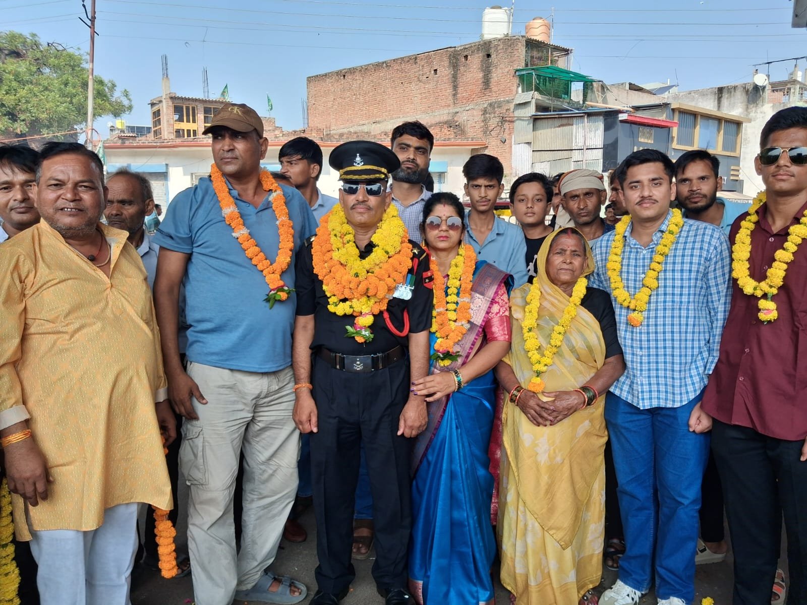 30 वर्षों तक देश सेवा करने वाले सेवानिवृत्त सैनिक का हुआ जोरदार स्वागत 
