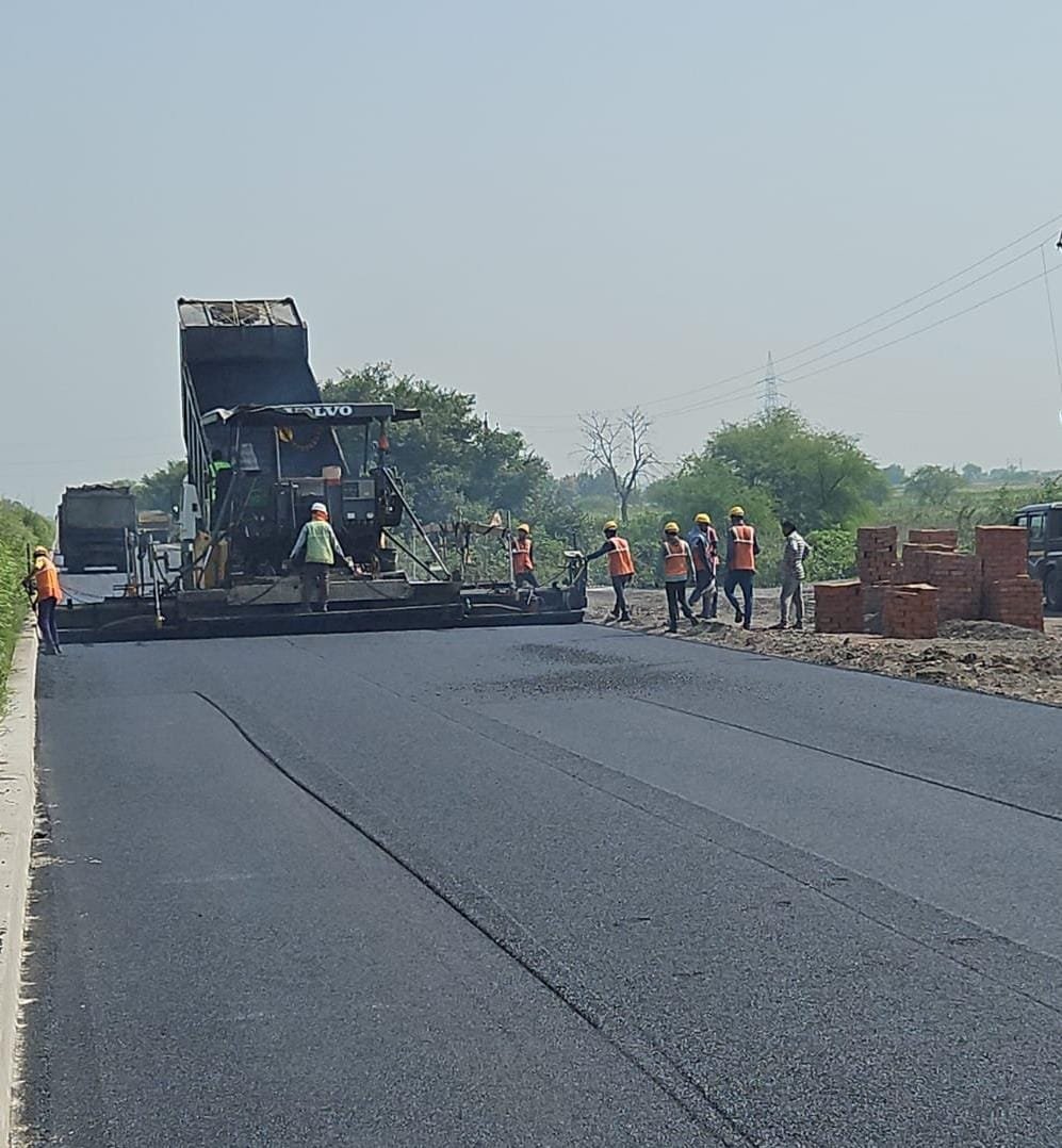 हाईवे की 63 किमी सड़क की मरम्मत में जुटा प्राधिकरण